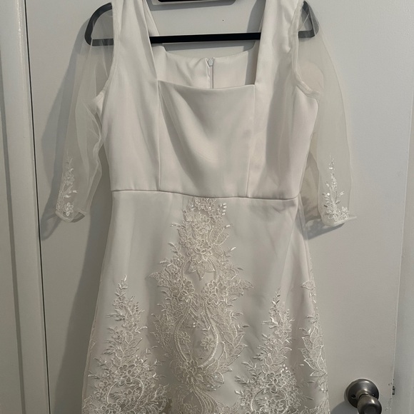 Chic White Dress with Lace Embroidery - Picture 1 of 5